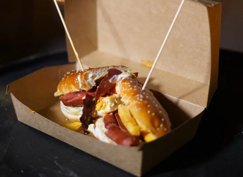 Sucuklu HotDog